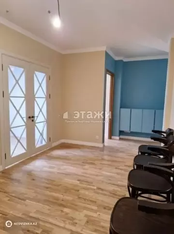 115 м², 4-комнатная квартира, этаж 3 из 10, 115 м², изображение - 0