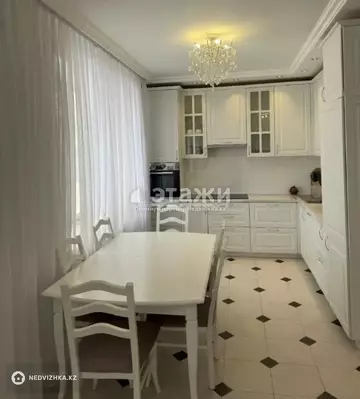3-комнатная квартира, этаж 3 из 6, 84 м²