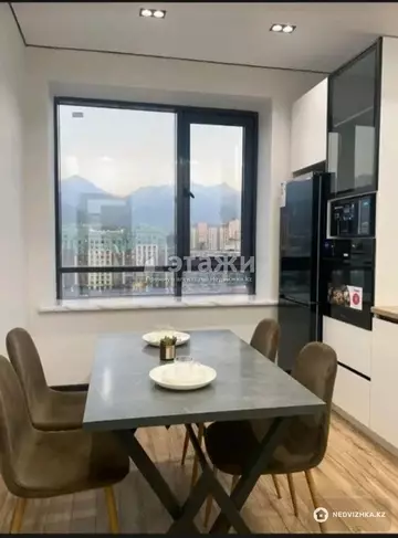 2-комнатная квартира, этаж 12 из 14, 76 м²