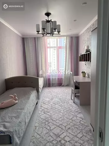 3-комнатная квартира, этаж 6 из 19, 82 м²