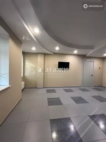 5-комнатная квартира, этаж 5 из 8, 260 м²