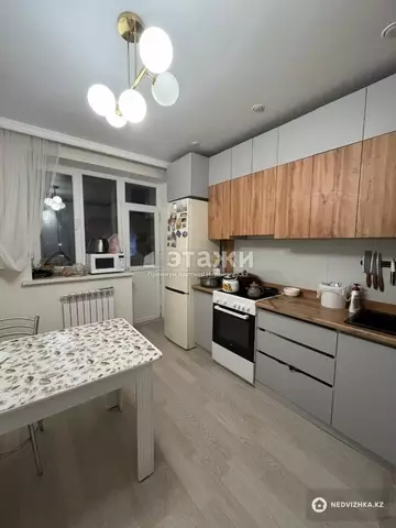 2-комнатная квартира, этаж 3 из 9, 65 м²