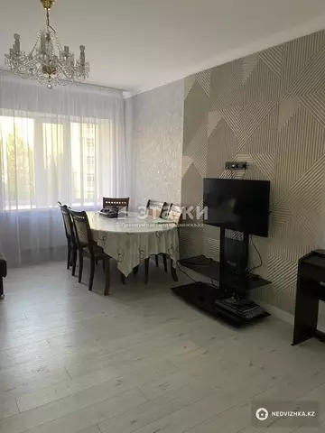 3-комнатная квартира, этаж 3 из 9, 93 м²