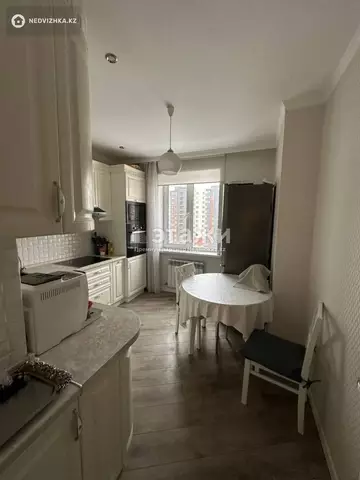 3-комнатная квартира, этаж 8 из 13, 72 м²