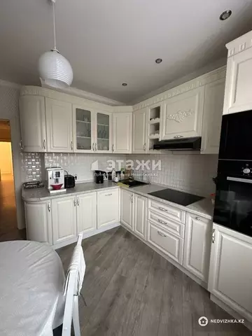 3-комнатная квартира, этаж 8 из 13, 72 м²