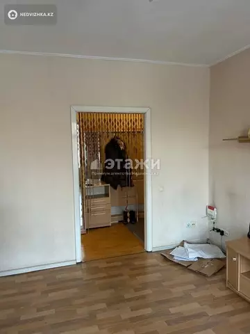 2-комнатная квартира, этаж 2 из 4, 55 м²