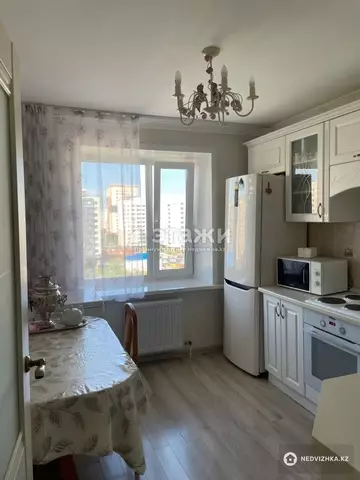 3-комнатная квартира, этаж 8 из 9, 75 м²