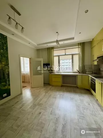 121 м², 3-комнатная квартира, этаж 2 из 10, 121 м², изображение - 5