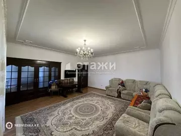 3-комнатная квартира, этаж 13 из 16, 130 м²