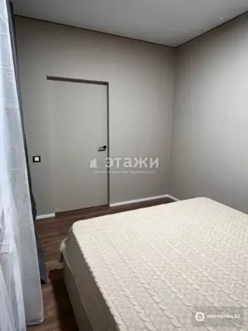 2-комнатная квартира, этаж 3 из 9, 38 м²