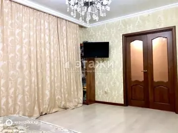 3-комнатная квартира, этаж 10 из 13, 82 м²