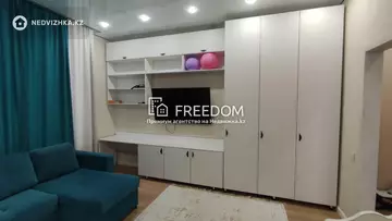 1-комнатная квартира, этаж 3 из 9, 42 м²