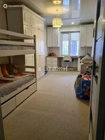 2-комнатная квартира, этаж 1 из 5, 45 м²