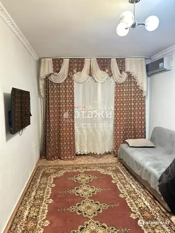 2-комнатная квартира, этаж 4 из 5, 36 м²