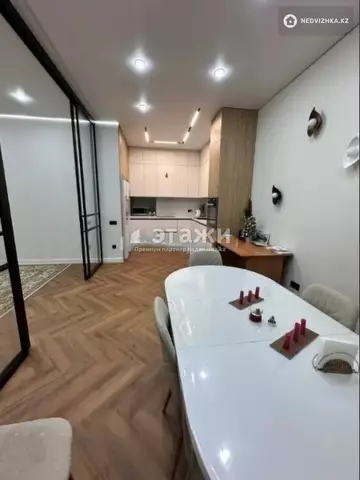 3-комнатная квартира, этаж 8 из 18, 103 м²