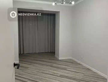 1-комнатная квартира, этаж 2 из 10, 55 м²