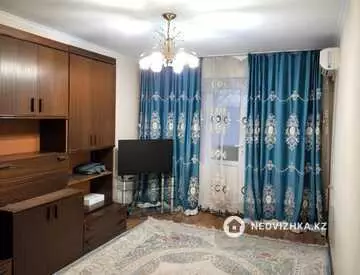 2-комнатная квартира, этаж 3 из 5, 44 м²