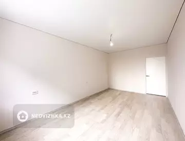 1-комнатная квартира, этаж 2 из 10, 44 м²