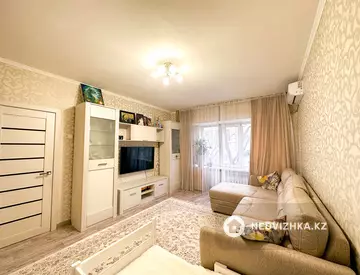 1-комнатная квартира, этаж 4 из 5, 40 м²