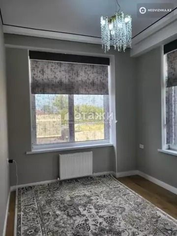 3-комнатная квартира, этаж 3 из 3, 72 м²