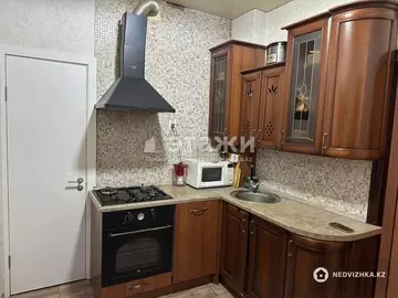 2-комнатная квартира, этаж 9 из 9, 40 м²