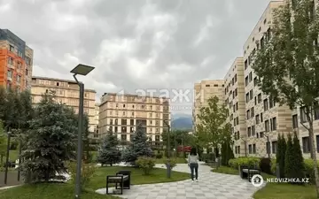 3-комнатная квартира, этаж 2 из 6, 77 м², на длительный срок