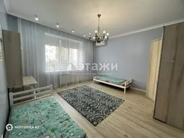 3-комнатная квартира, этаж 2 из 6, 77 м², на длительный срок