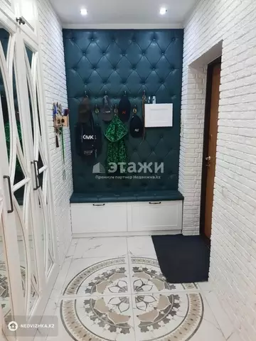 4-комнатная квартира, этаж 8 из 12, 122 м²