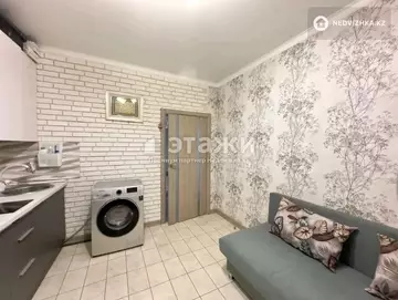1-комнатная квартира, этаж 9 из 9, 42 м²