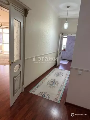 3-комнатная квартира, этаж 7 из 9, 107 м²