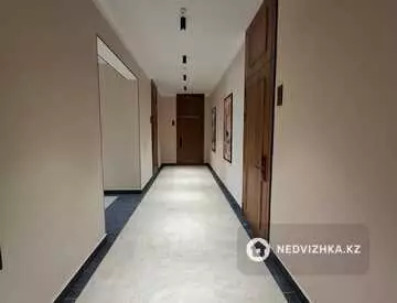 2-комнатная квартира, этаж 8 из 9, 50 м²