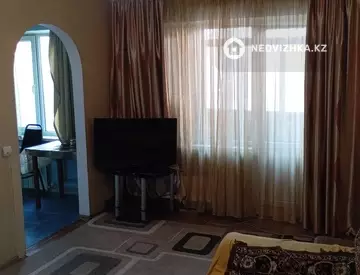 3-комнатная квартира, этаж 3 из 5, 67 м², на длительный срок