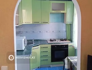 3-комнатная квартира, этаж 3 из 5, 67 м², на длительный срок