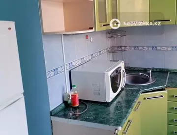 3-комнатная квартира, этаж 3 из 5, 67 м², на длительный срок