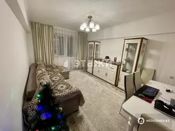 2-комнатная квартира, этаж 3 из 5, 52 м²