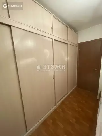 2-комнатная квартира, этаж 3 из 5, 52 м²