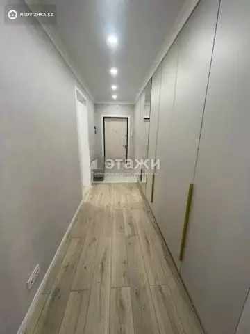 2-комнатная квартира, этаж 10 из 12, 60 м²