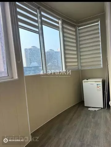 4-комнатная квартира, этаж 2 из 14, 140 м²