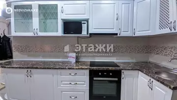 2-комнатная квартира, этаж 10 из 12, 80 м², на длительный срок