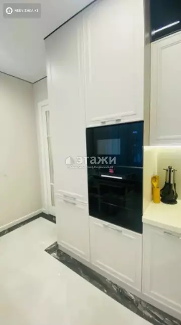 76.5 м², 2-комнатная квартира, этаж 3 из 9, 76 м², изображение - 2