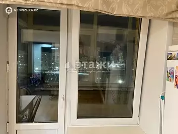 1-комнатная квартира, этаж 10 из 12, 38 м²