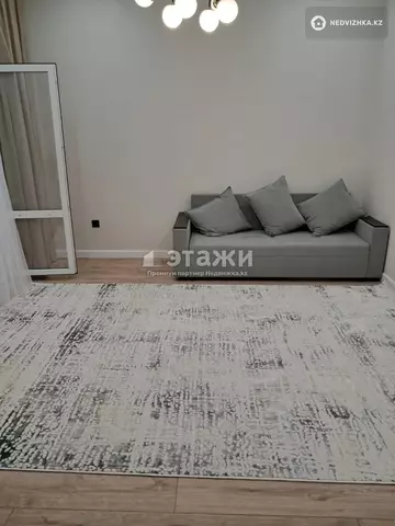 1-комнатная квартира, этаж 3 из 12, 38 м², на длительный срок