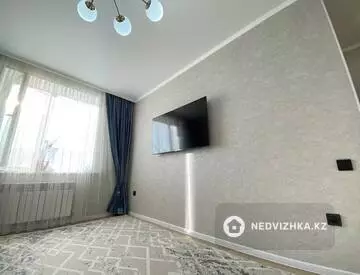 2-комнатная квартира, этаж 9 из 9, 38 м²