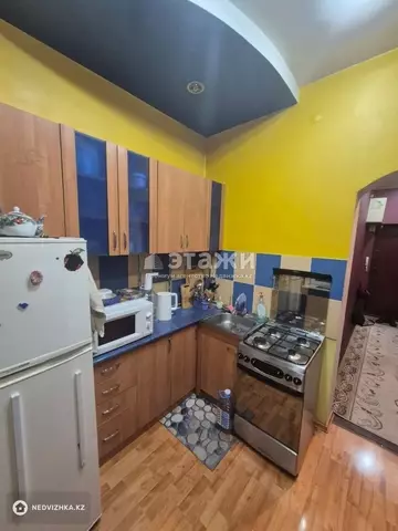 2-комнатная квартира, этаж 1 из 2, 54 м²