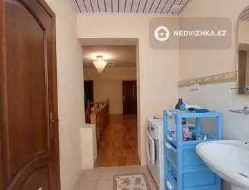 400 м², 8-комнатный дом, 400 м², изображение - 1