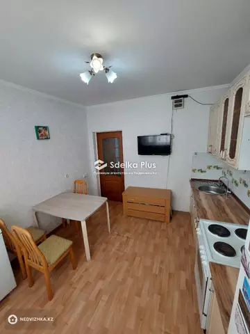 70 м², 2-комнатная квартира, этаж 10 из 12, 70 м², изображение - 2