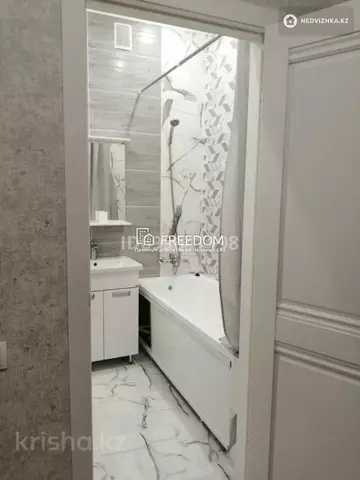 1-комнатная квартира, этаж 3 из 9, 38 м²