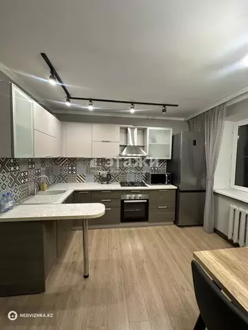 1-комнатная квартира, этаж 3 из 3, 38 м²