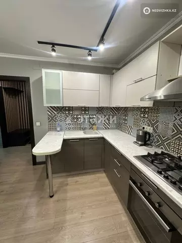 1-комнатная квартира, этаж 3 из 3, 38 м²