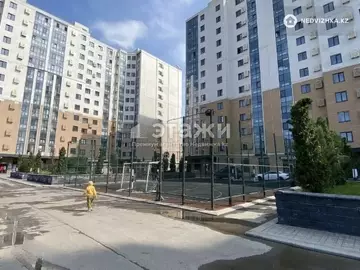 2-комнатная квартира, этаж 10 из 13, 72 м²